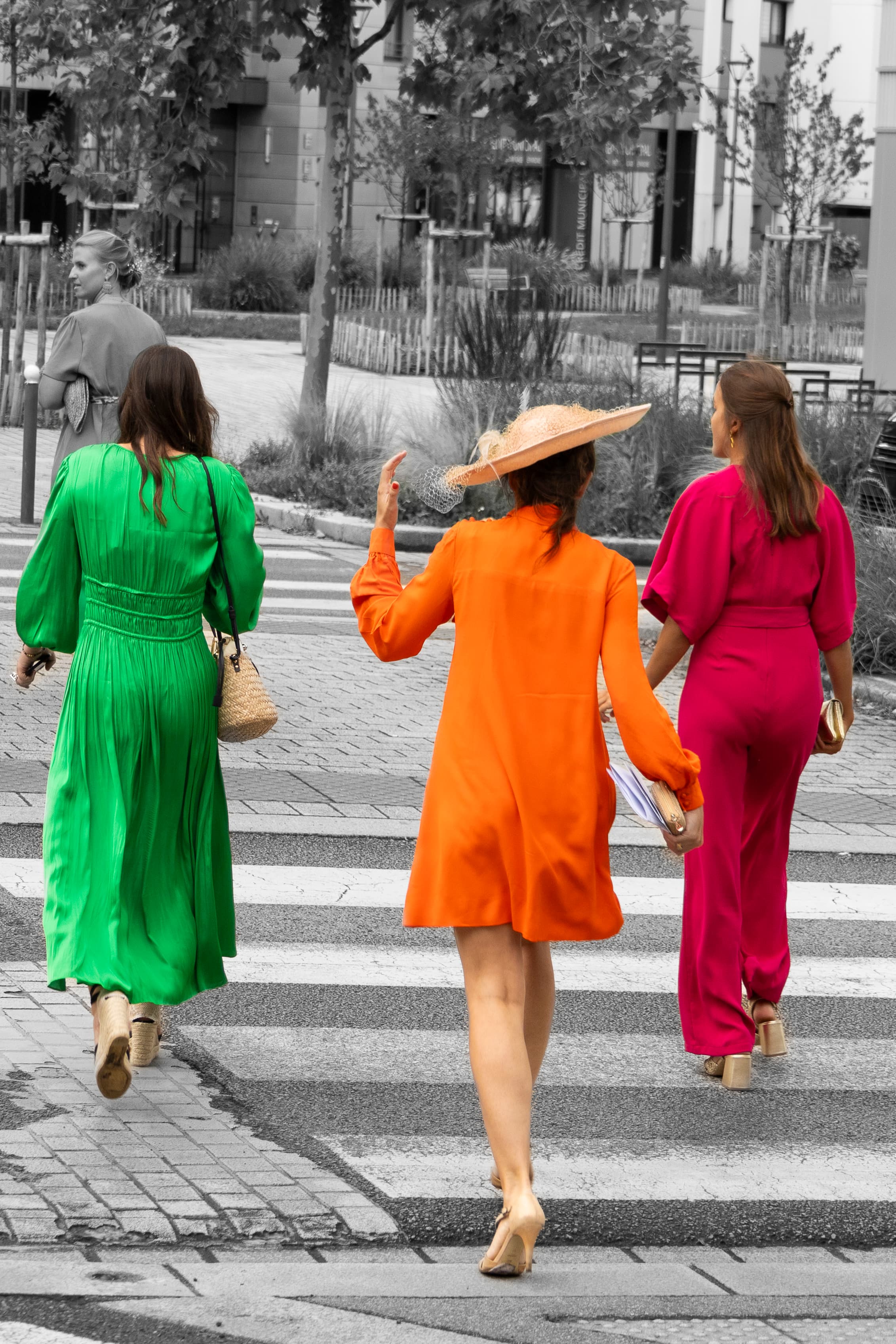 Trois femmes dos colorées